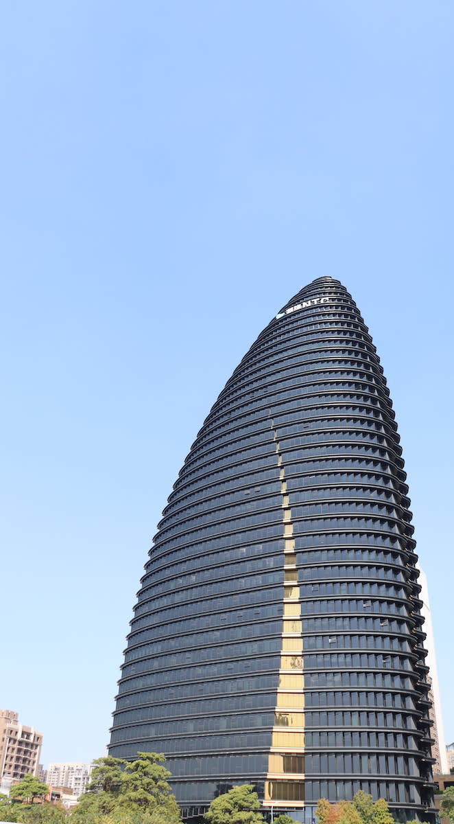 ▲潤隆國家商貿中心NTC，特殊的造型被視為臺中七期的代表性建築物。