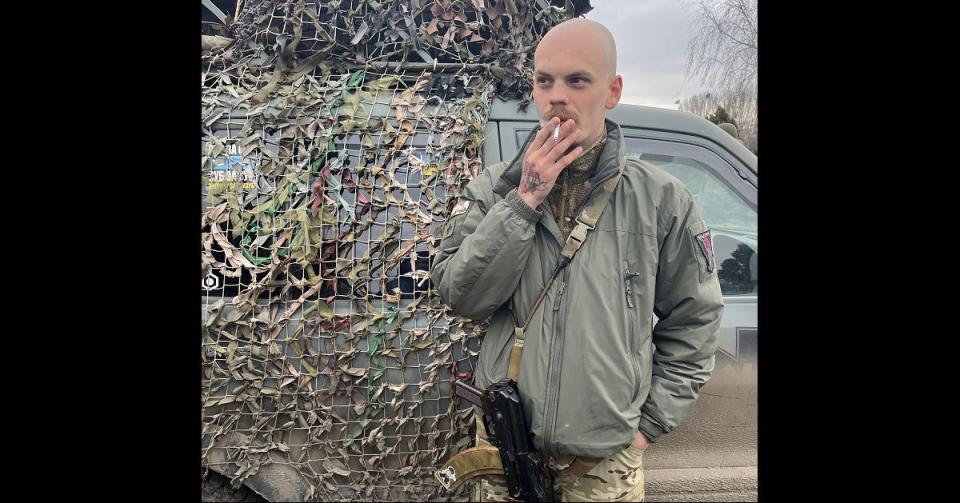 Alexsandr, a Ukrainian combat medic near Konstantinovka, said the fighting around Bakhmut is “like 2014.” A tattoo on his hand includes a drawing of a syringe and the word “HOPE.” (Caleb Larson/Special to Military Times)