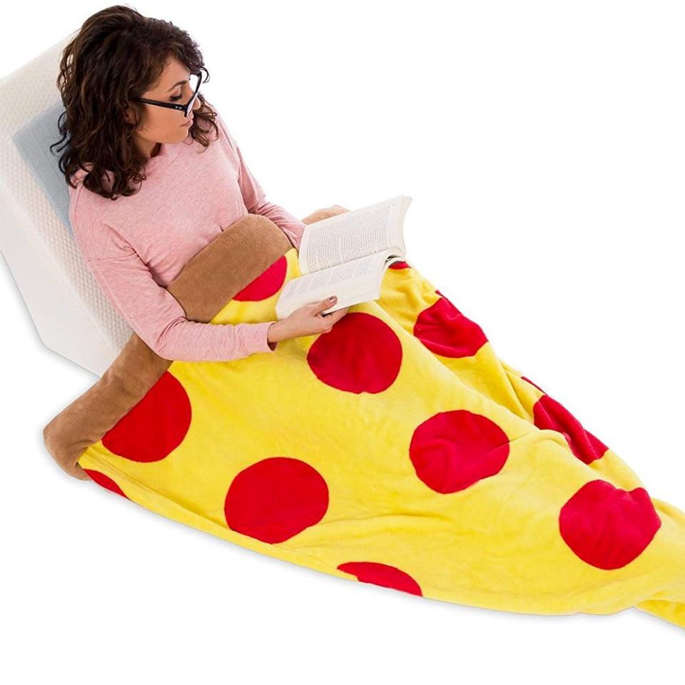 21) Pizza Blanket