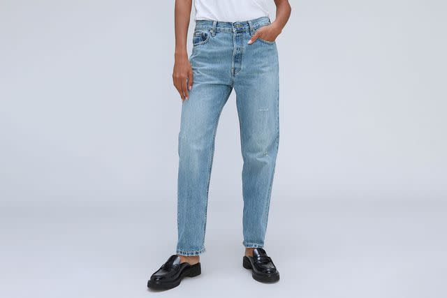 <p>Everlane</p>