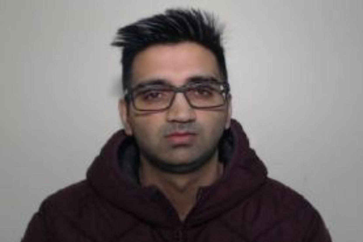 Pc Mohammed Malik, 37, from Rochedale, fed criminals information from the Greater Manchester Police (GMP) internal systems despite his “unblemished reputation” in the force, Liverpool Crown Court.
