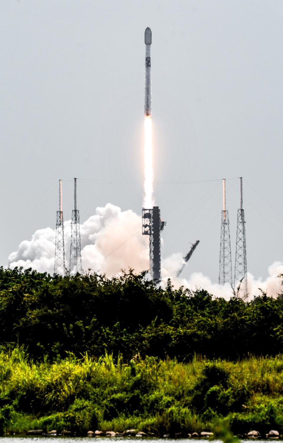 SpaceX finds break in weather, launches Falcon 9 from Cape Canaveral on