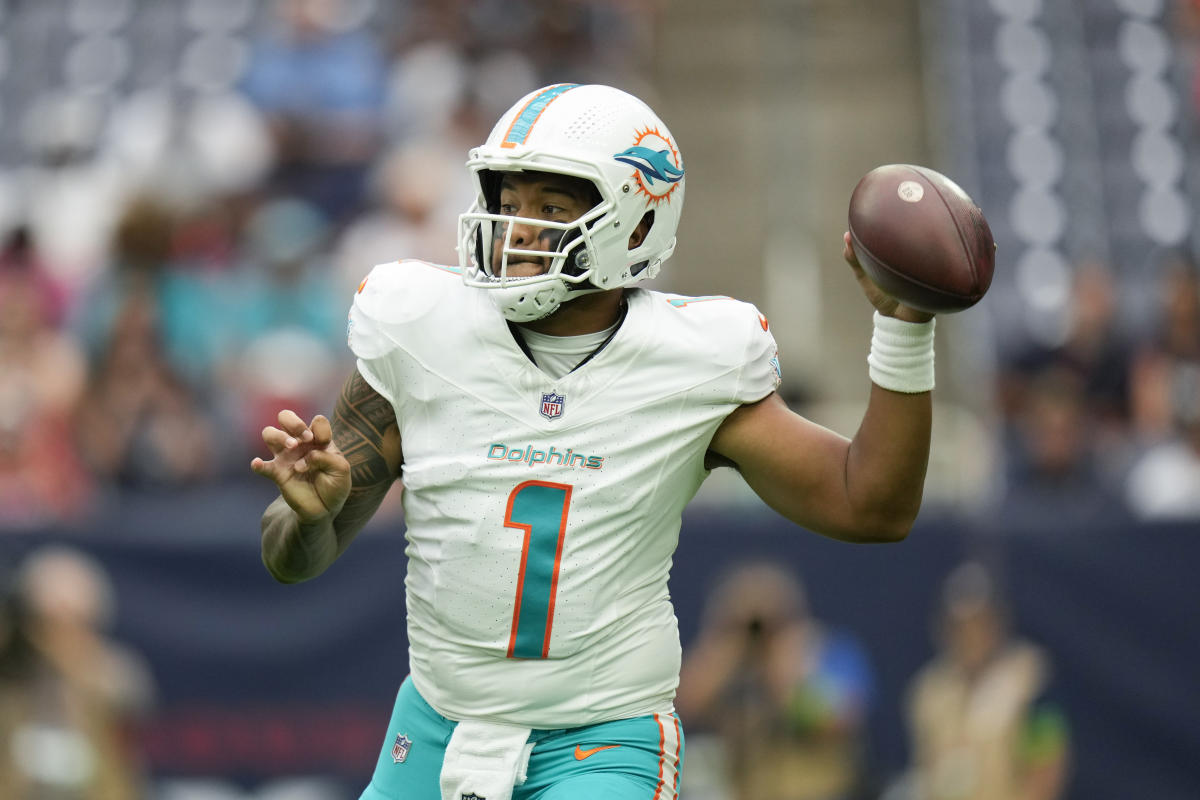 Tua Tagovailoa starts, has 1st pass picked off in Dolphins' win - ABC13  Houston