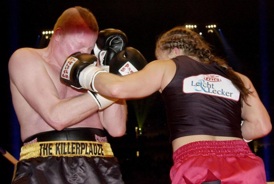 Die ehemalige Box-Weltmeisterin nahm die Herausforderung bereits an: Regina Halmich will Raab erneut vermöbeln. (Bild: 2007 Getty Images / Getty Images)