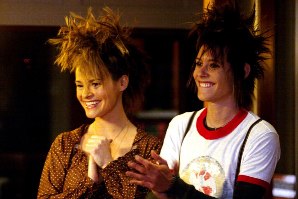 Kate Moennig and Leisha Hailey in the season three episode “Latecomer.”