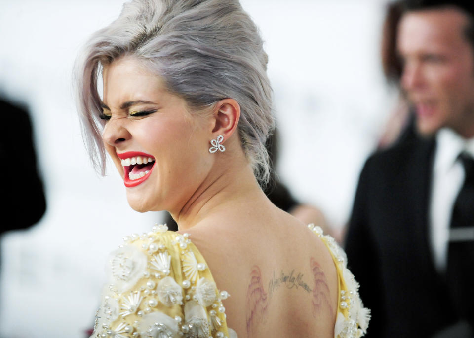 British actress Kelly Osbourne arrives at the 20th annual Elton John AIDS Foundation Academy Awards Viewing Party in West Hollywood, California February 26, 2012. REUTERS/Gus Ruelas (UNITED STATES - Tags: ENTERTAINMENT) (OSCARS-PARTIES)