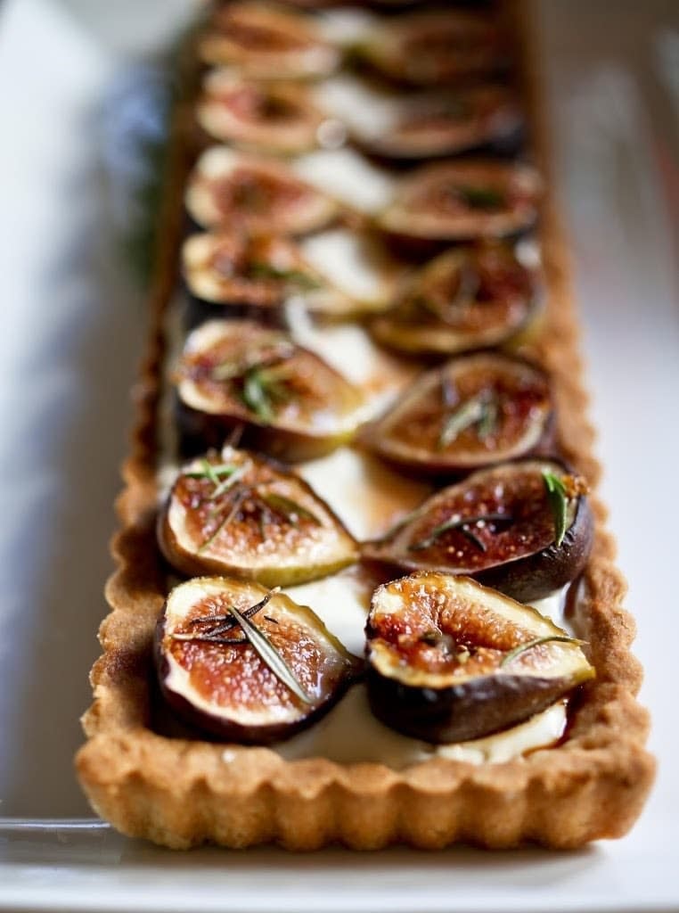 A fig tart with mascarpone cream.
