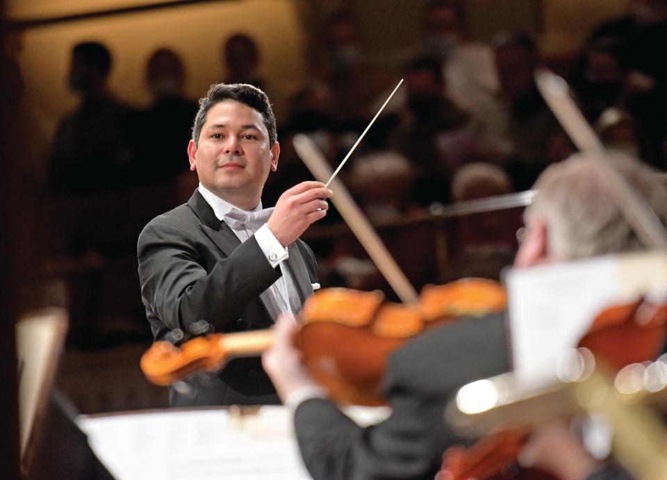 Jorge Soto leads The Massachusetts Symphony Orchestra in The 41st Annual Holiday “Pops” Concert at Mechanics Hall in December.