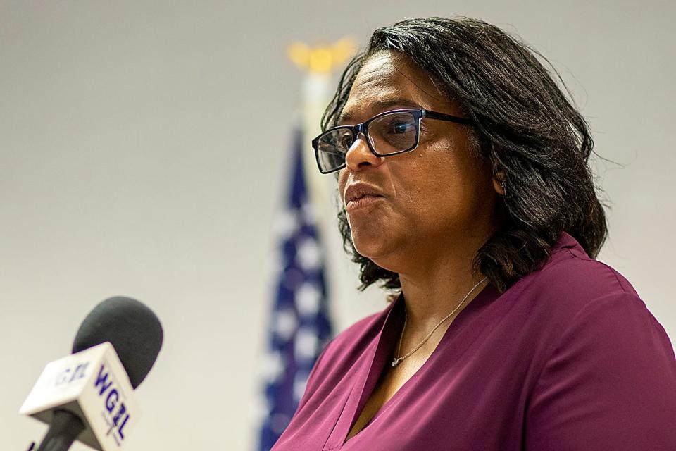 Democrat Knox County Clerk candidate Tracy Thierry-Robertson speaks during the Galesburg NAACP candidates forum on Tuesday, Oct. 11, 2022 at the Galesburg Public Library.