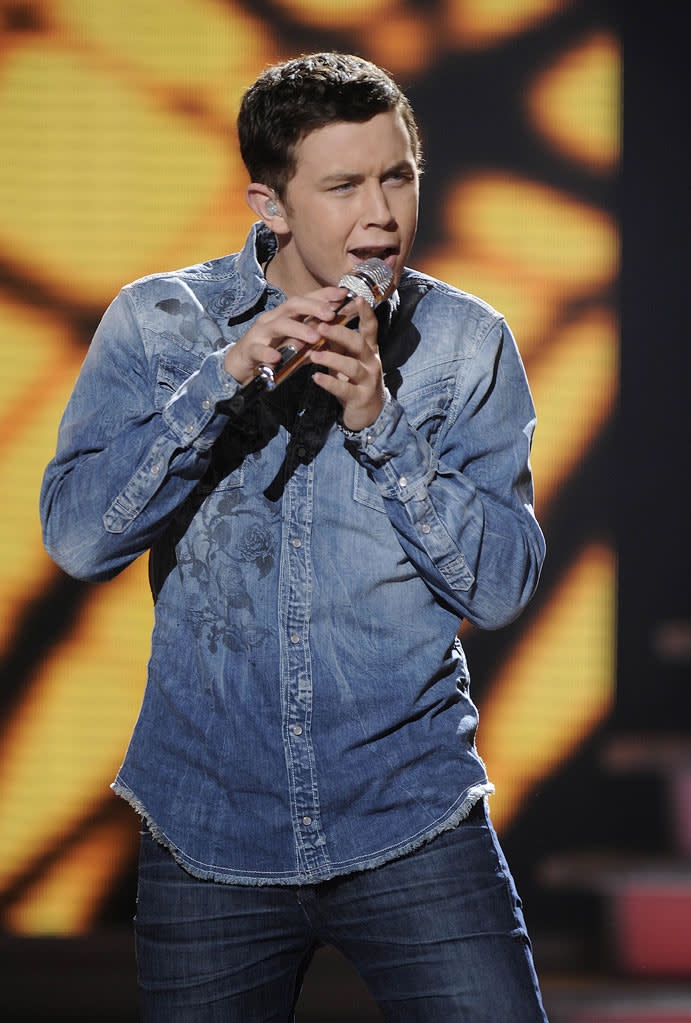 Scotty McCreery performs "That's All Right" by Arthur Crudup on "American Idol."