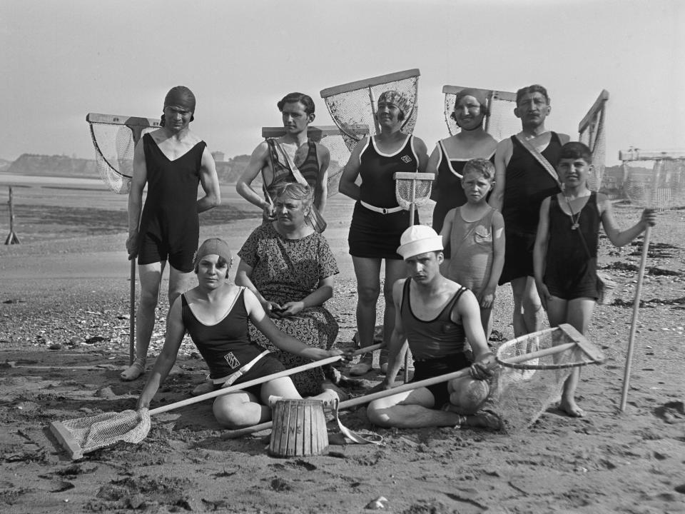 swimming 1920 family