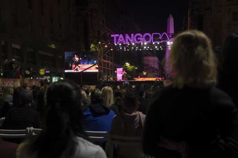 El Mundial de Tango consagró a sus nuevos ganadores en una final con el Obelisco como telón de fondo.