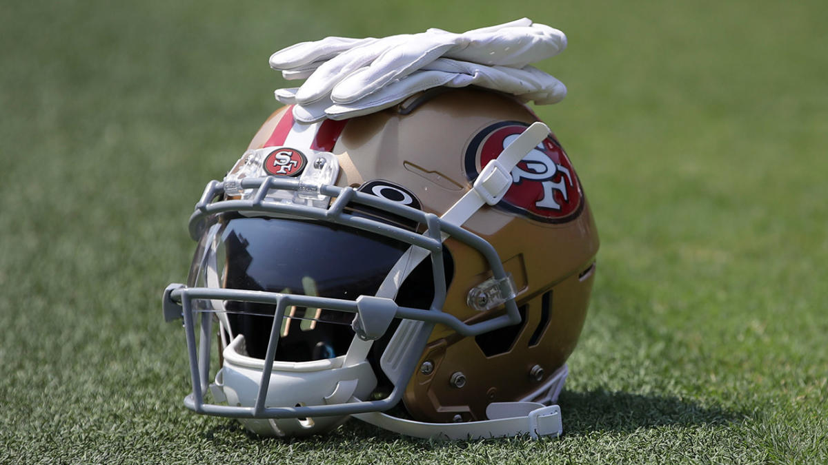 NFL, players' union approve QBspecific helmet designed to reduce