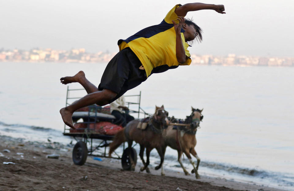 Somersault in Mumbai