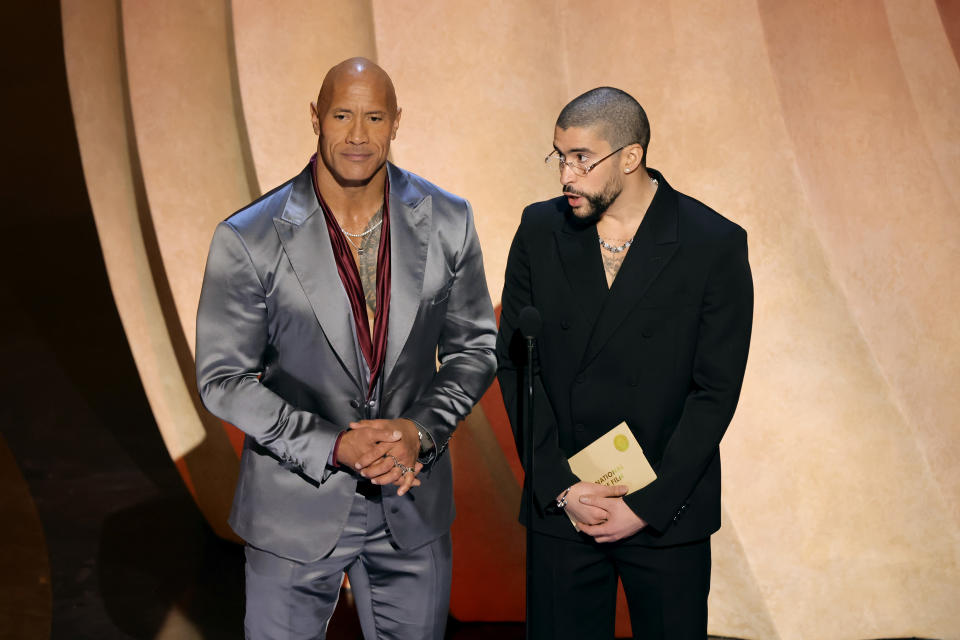 Dwayne Johnson y Bad Bunny presentan el Oscar a Mejor película extranjera