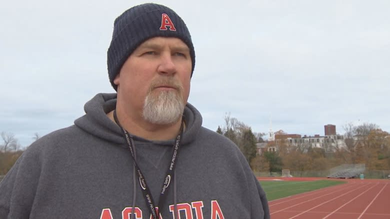 3-minute warning: Acadia readies for Saint Mary's in controversial game