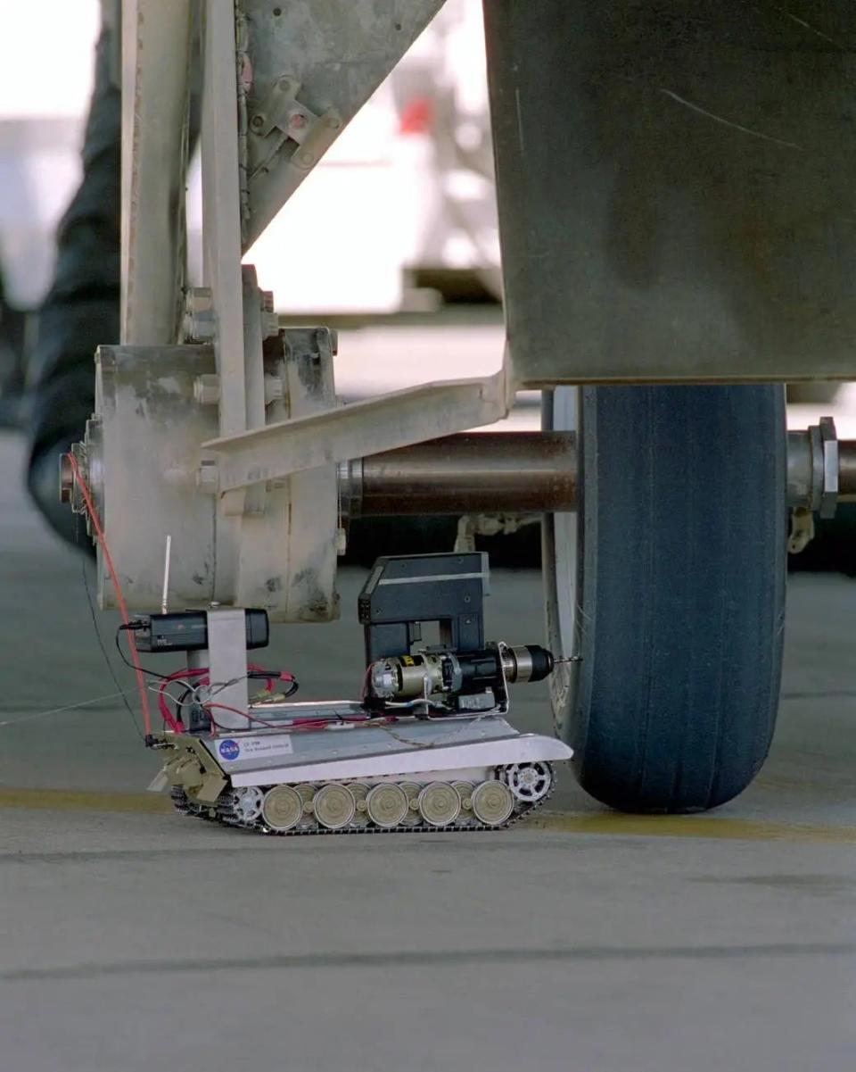 CR-990 Tire Assault Vehicle in action