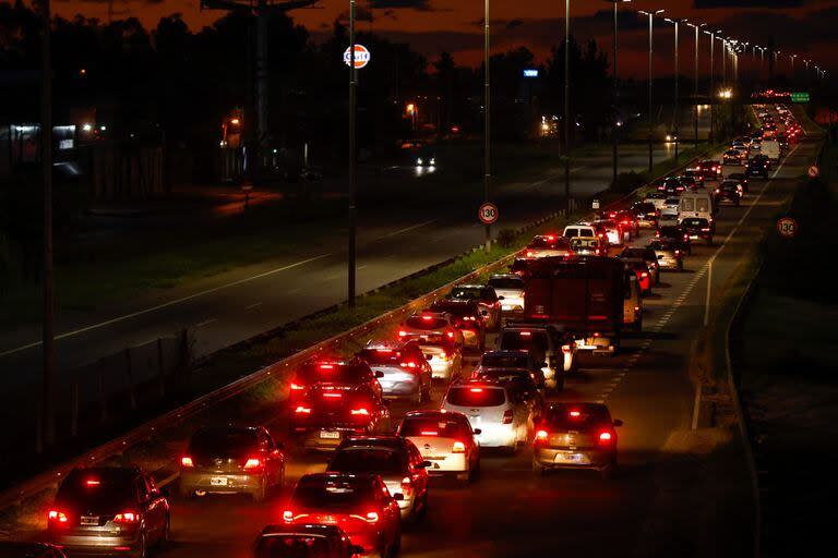 El colapso de autos en el acceso a Capital, anoche