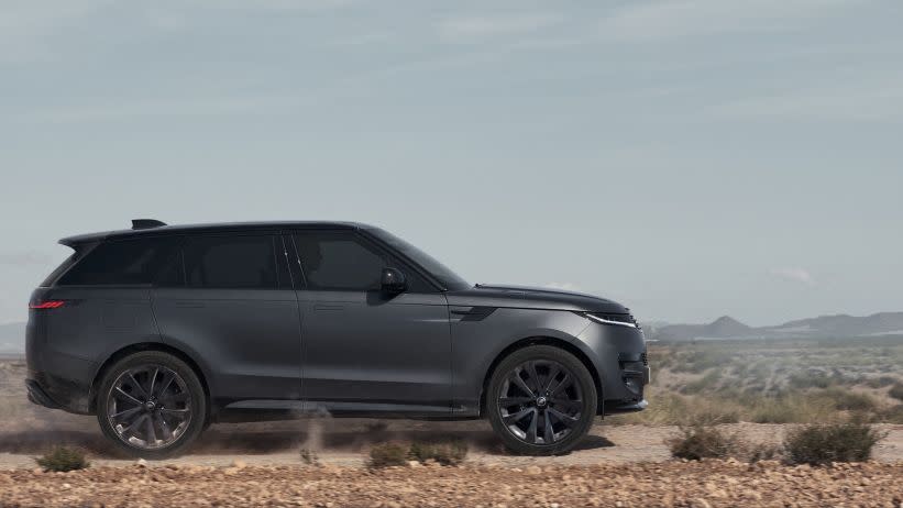 2025 land rover range rover sport stealth pack