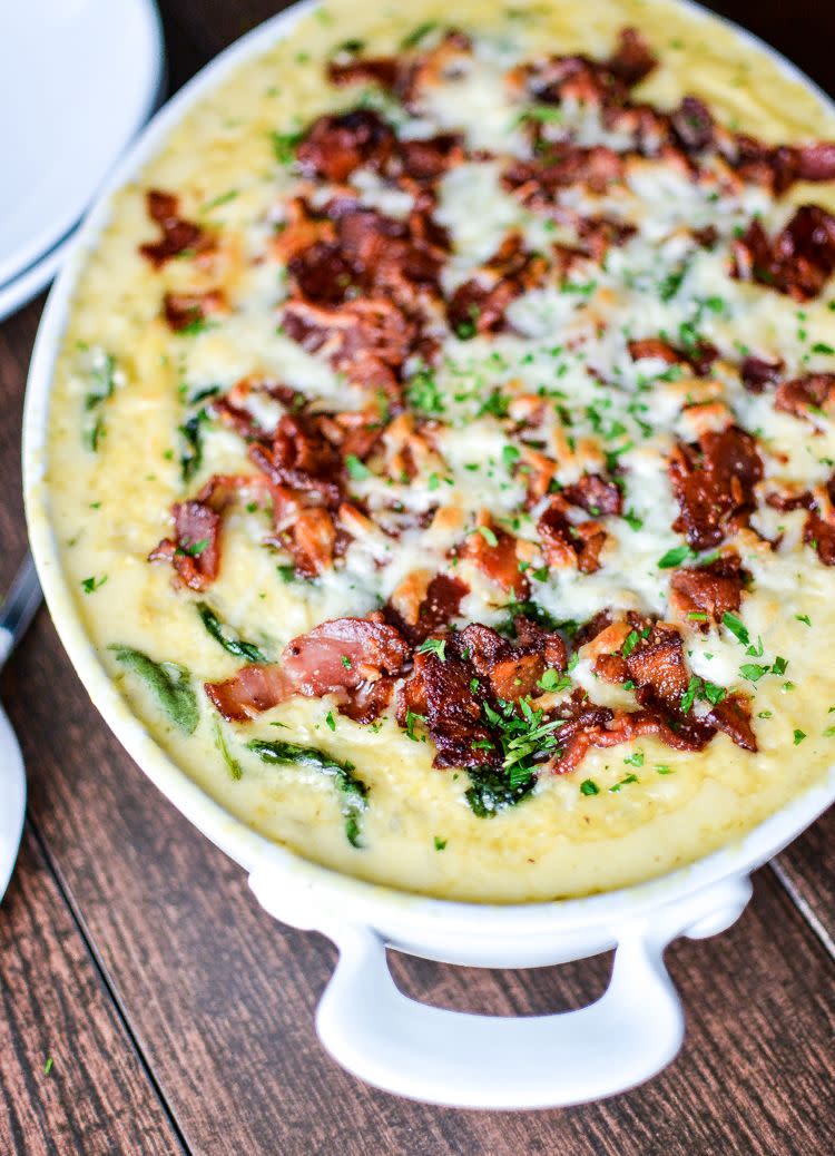 Cheesy Grits and Spinach Casserole With Bacon