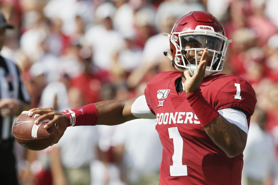 Oklahoma quarterback Jalen Hurts (1) throws in the first quarter of an NCAA college football game against Texas Tech in Norman, Okla., Saturday, Sept. 28, 2019. (AP Photo/Sue Ogrocki)