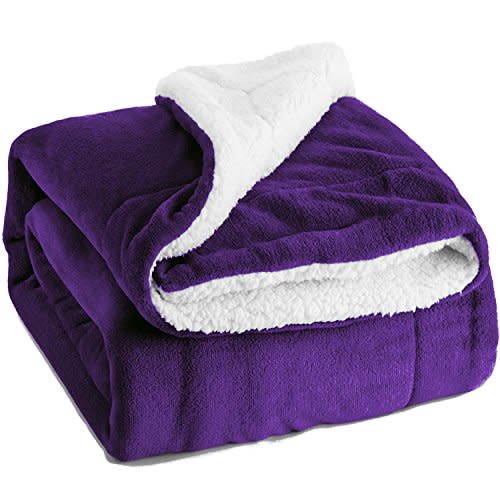 15) Sherpa Fleece Blanket