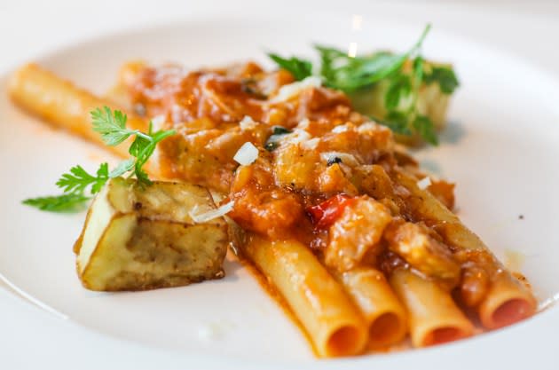 Zafferano Pasta - Melanzane Pomodoro Ricotta Salata