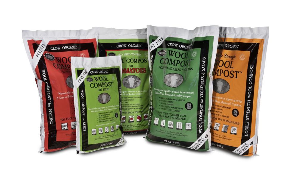 <p>Dalefoot Composts' peat-free range now has a hat-trick of performance-packed natural ingredients – comfrey, bracken and sheep's wool to give gardeners a truly sustainable option to their growing.</p><p><strong><a href="https://www.dalefootcomposts.co.uk/" rel="nofollow noopener" target="_blank" data-ylk="slk:www.dalefootcomposts.co.uk;elm:context_link;itc:0;sec:content-canvas" class="link ">www.dalefootcomposts.co.uk</a> </strong></p>