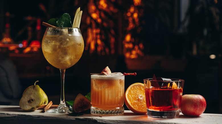 Different cocktails and garnishes