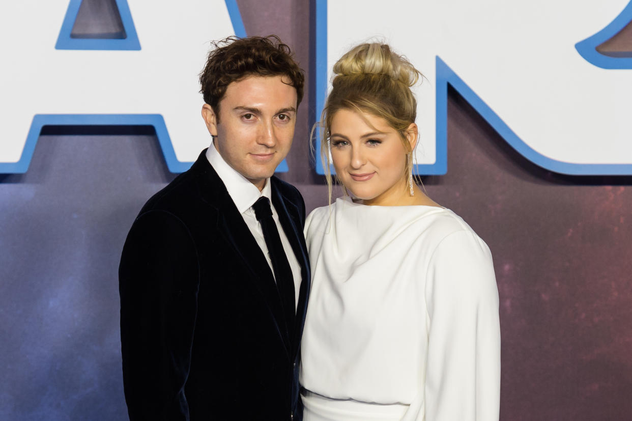 LONDON, UNITED KINGDOM - DECEMBER 18, 2019: Daryl Sabara and Meghan Trainor attend the European film premiere of 'Star Wars: The Rise of Skywalker' at Cineworld Leicester Square on 18 December, 2019 in London, England.- PHOTOGRAPH BY Wiktor Szymanowicz / Barcroft Media (Photo credit should read Wiktor Szymanowicz / Barcroft Media via Getty Images)