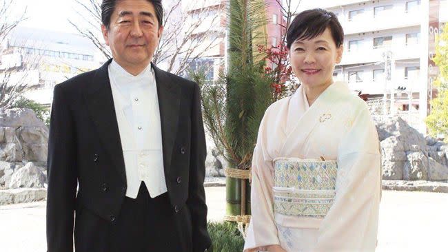 安倍晉三夫妻。（圖／翻攝自安倍晉三推特）