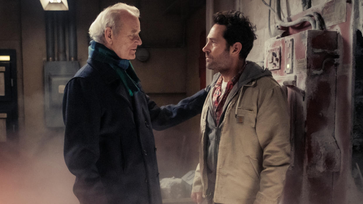  Bill Murray and Paul Rudd talking in front of the containment unit in Ghostbusters: Frozen Empire. 