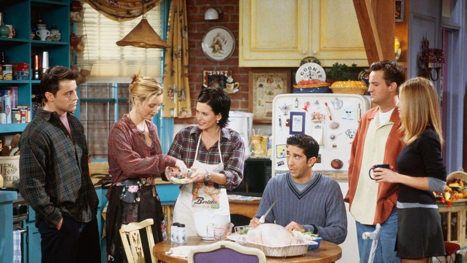 friends thanksgiving episodes the one with chandler in a box