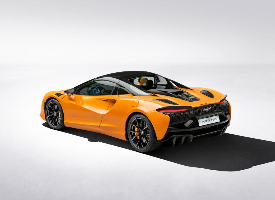 2025 mclaren artura spider