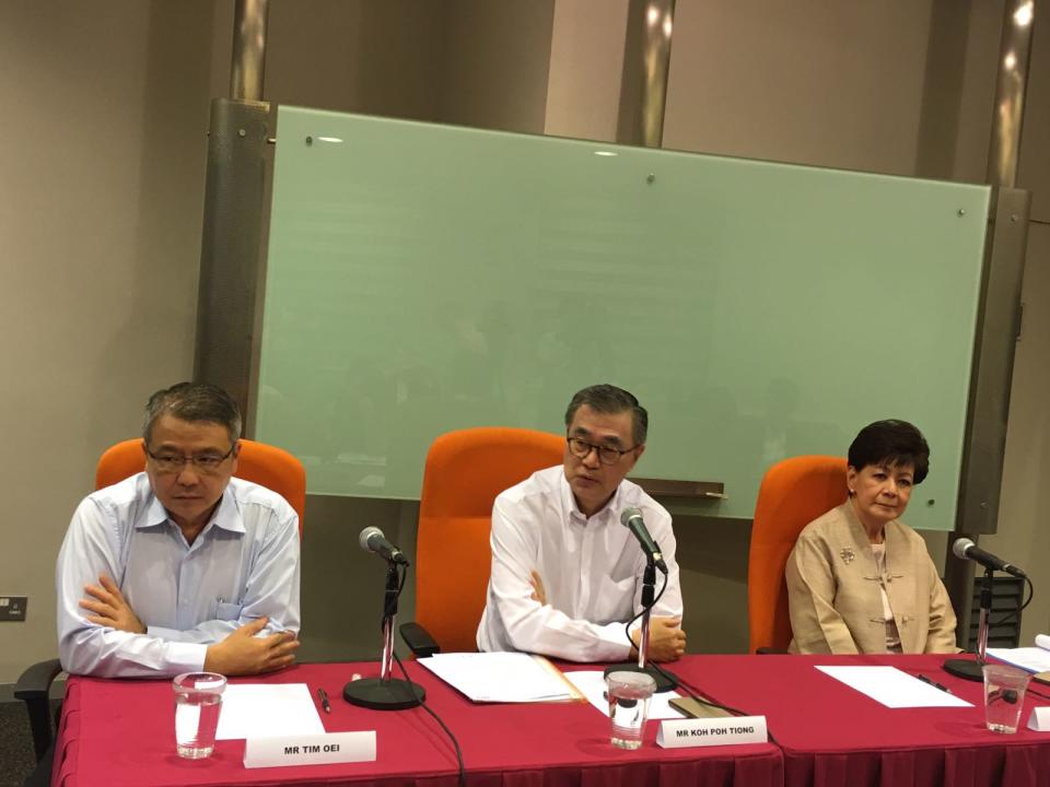 (L-R) New CEO Tim Oei, chairman Koh Poh Tiong and interim CEO Eunice Tay at a press conference at NKF’s headquarters on Thursday (7 September). PHOTO: Nicholas Yong/Yahoo News Singapore