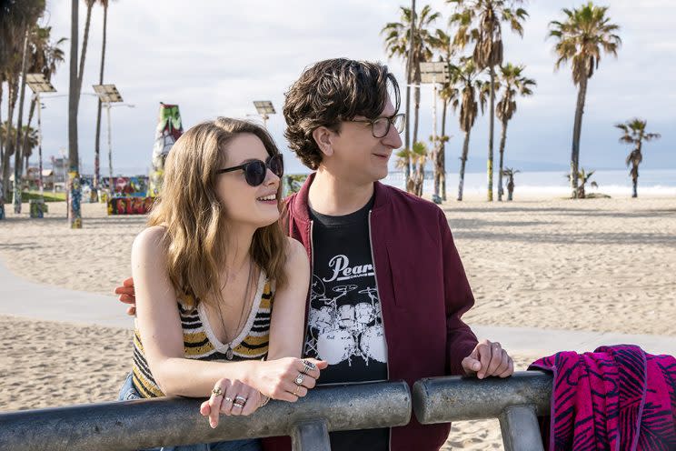 Paul Rust and Gillian Jacobs in <em>Love</em>. (Photo: Netflix)