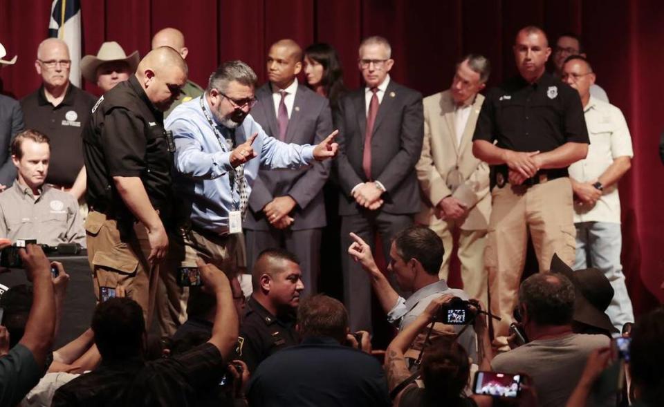 Democratic Texas Gubernatorial candidate Beto O’Rourke (B-R) confronts Texas Governer Greg Abbott (not pictured) while Abbott held a press conference as police and investigators continue to work at the scene of a mass shooting at the Robb Elementary School which killed 19 children and two adults according to Texas Governor Greg Abbott in Uvalde, Texas, USA, 25 May 2022. The eighteen-year-old gunman was killed by responding officers. 