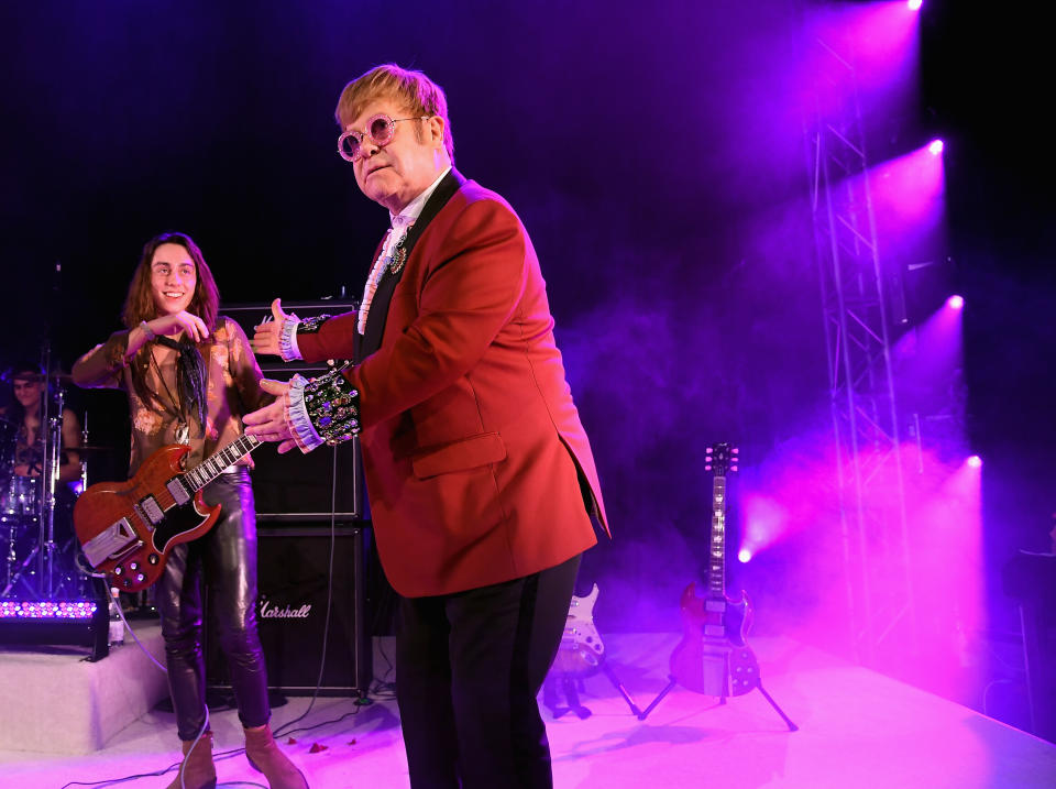 Elton John praises Greta Van Fleet at his 2018 Oscars party. (Photo: Venturelli/Getty Images for Bulgari)