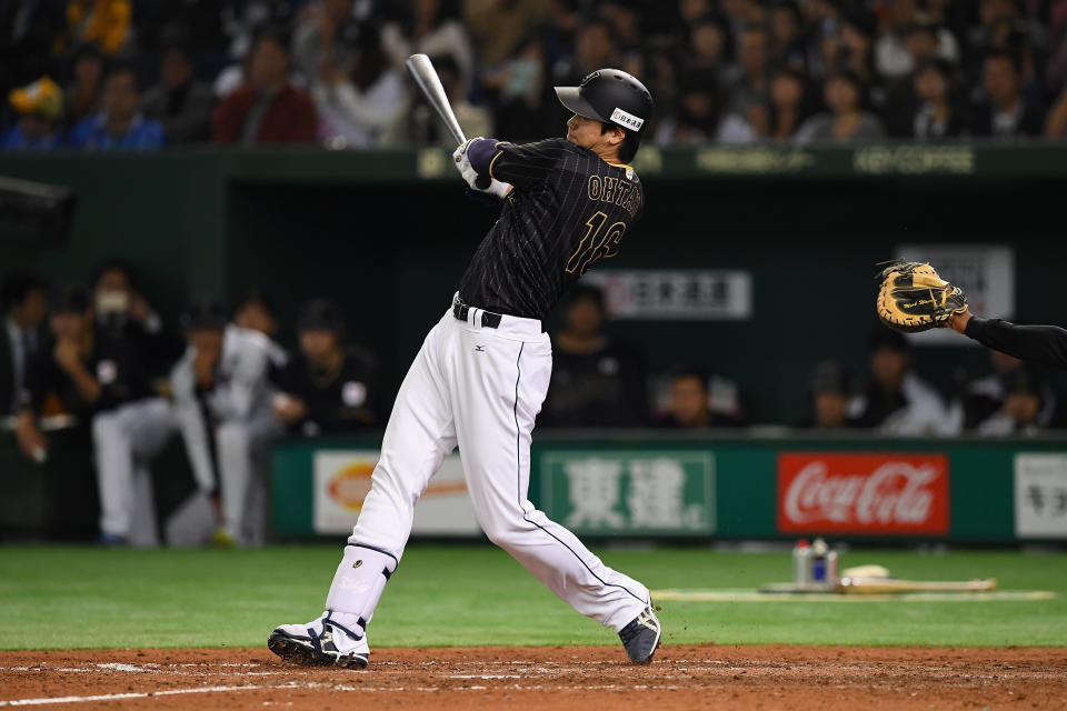 Shohei Ohtani hopes to hit and pitch in the majors. (Getty Images)