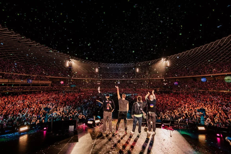 Coldplay酷玩樂團在高雄世運主場館展開演唱會。（圖／Live Nation Taiwan）