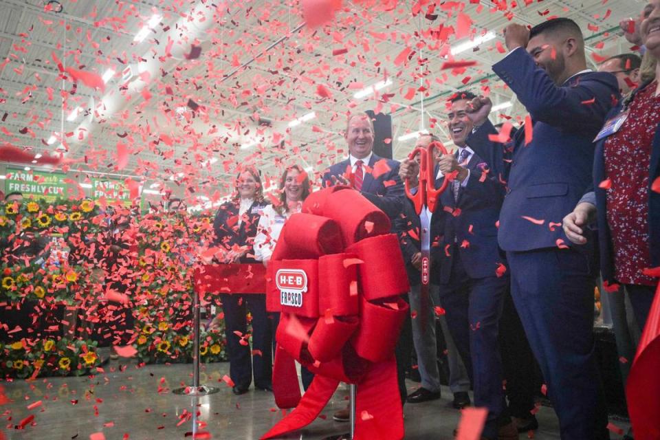 H-E-B abrió su primer local en Frisco el 20 de septiembre de 2022.