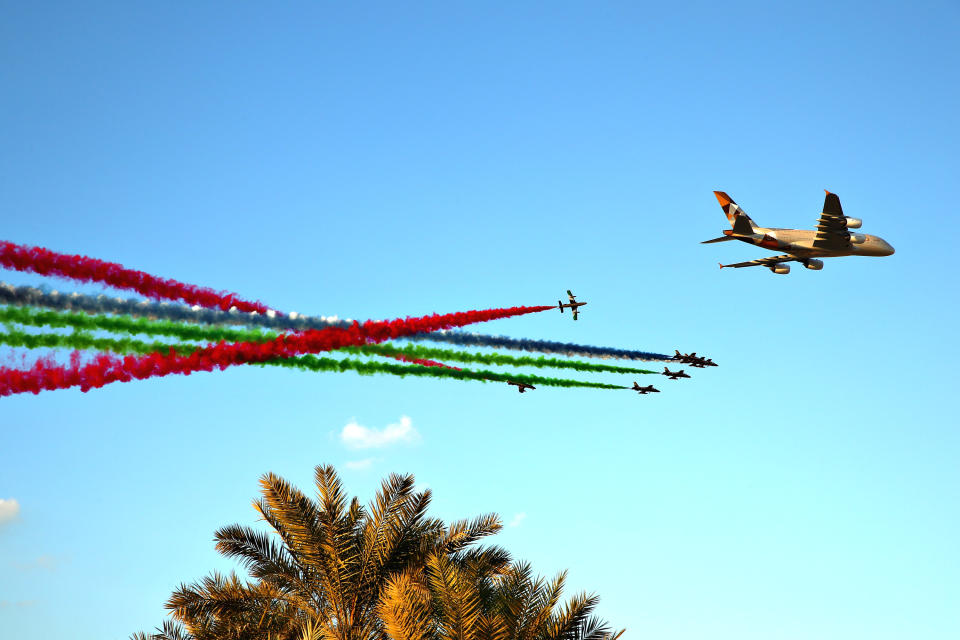 <p>An aerial display over the circuit before the Abu Dhabi Formula One Grand Prix at Yas Marina Circuit on November 26, 2017 in Abu Dhabi, United Arab Emirates. (Photo by Clive Mason/Getty Images) </p>