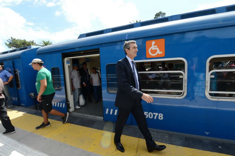 Florencio Randazzo estuvo en Hurlingham inaugurando una estación de tren de la línea San Martín