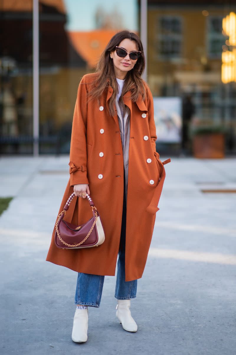<p> White boots operate in the same way as your fail-safe black boots, pairing well with jeans. Perfect for in-between-season dressing when you’re not quite ready to bring out the winter stompers. The double coat adds to the effortless layered look. </p>