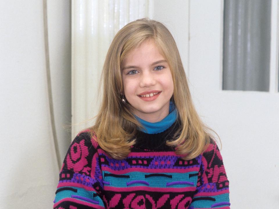 Anna Chlumsky as a child actor poses for a photo.