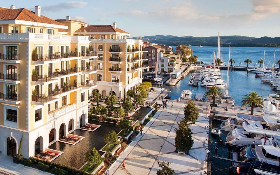 Regent Hotel, Porto, Montenegro