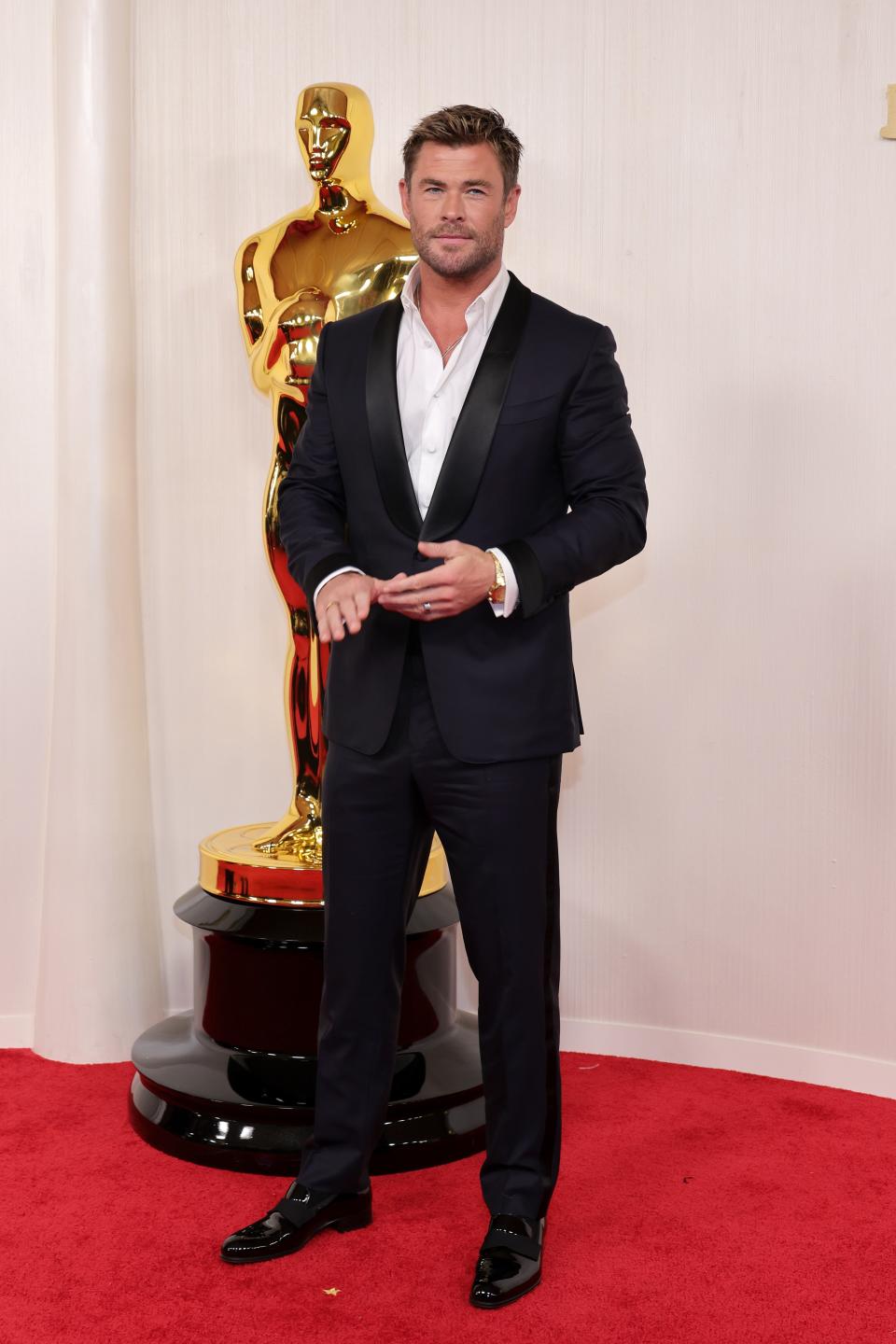 HOLLYWOOD, CALIFORNIA - MARCH 10: Chris Hemsworth attends the 96th Annual Academy Awards on March 10, 2024 in Hollywood, California. (Photo by Aliah Anderson/Getty Images)