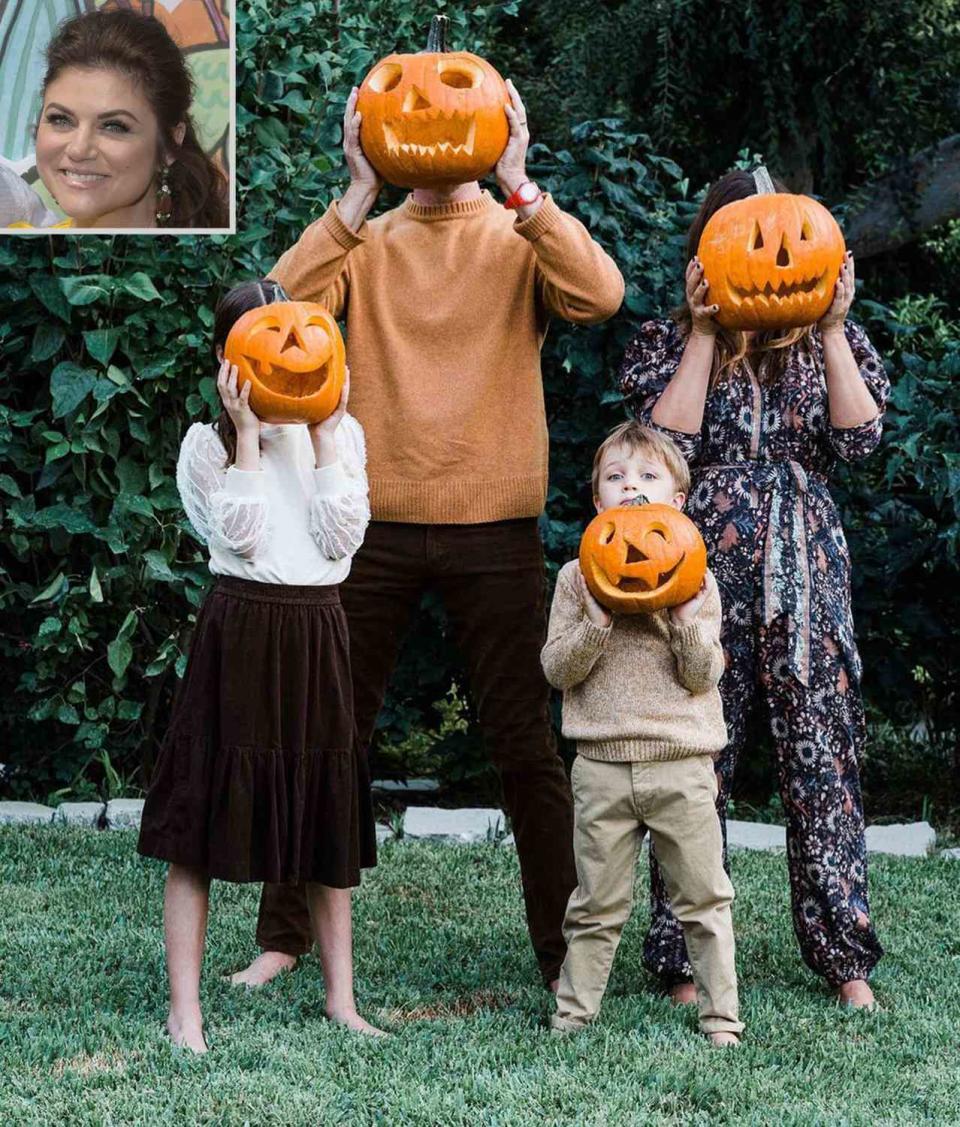 Tiffani Thiessen pumpkins