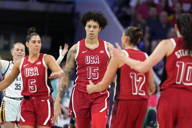 Brittney Griner is 'head over heels' for the Americans coming home in a  prisoner swap - Yahoo Sports