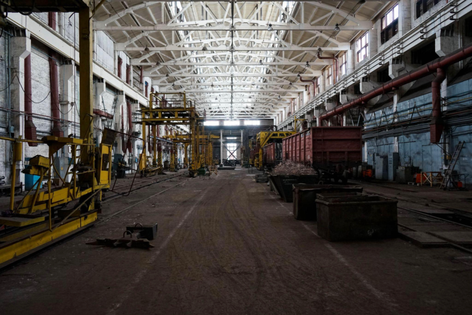 Darnytskyi Car Repair Plant with car repair in progress <span class="copyright">Anthony Bartaway</span>